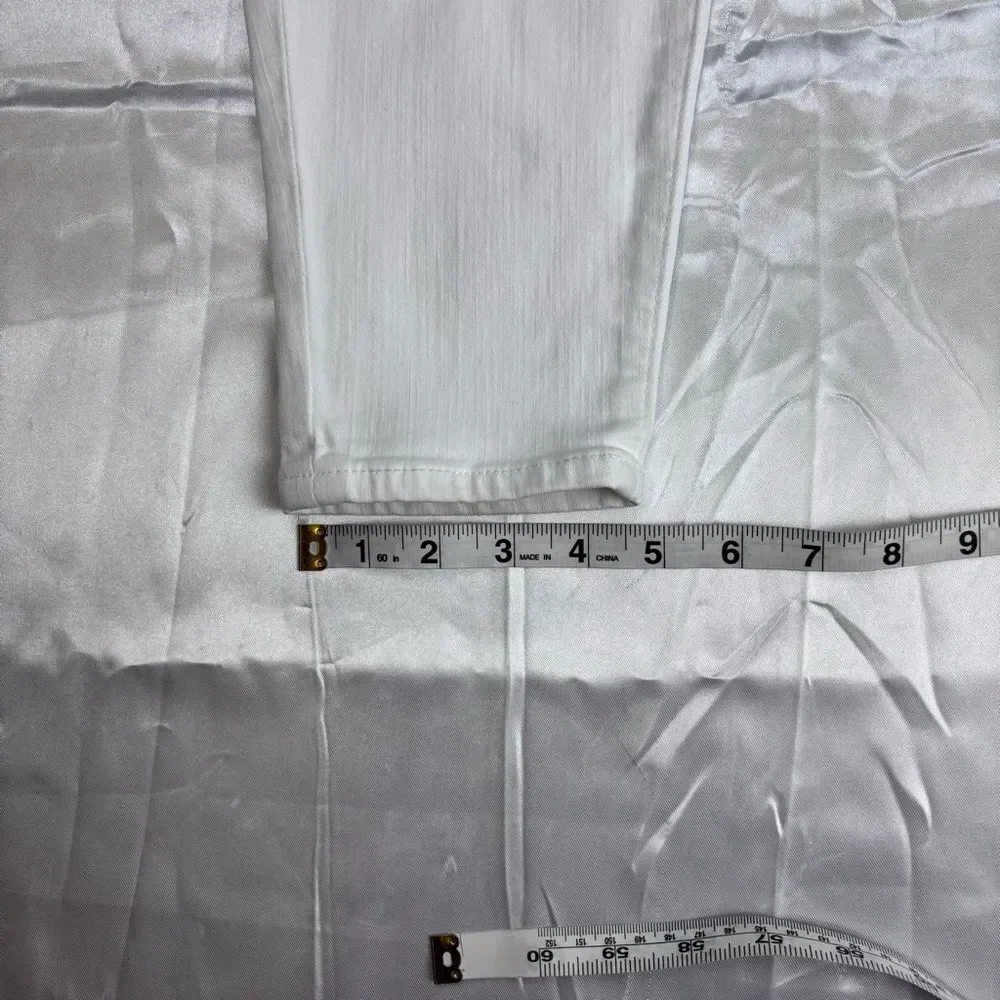 J. Crew Women’s Slim White Jeans. Size 30. Cool Look!  Nice Condition!